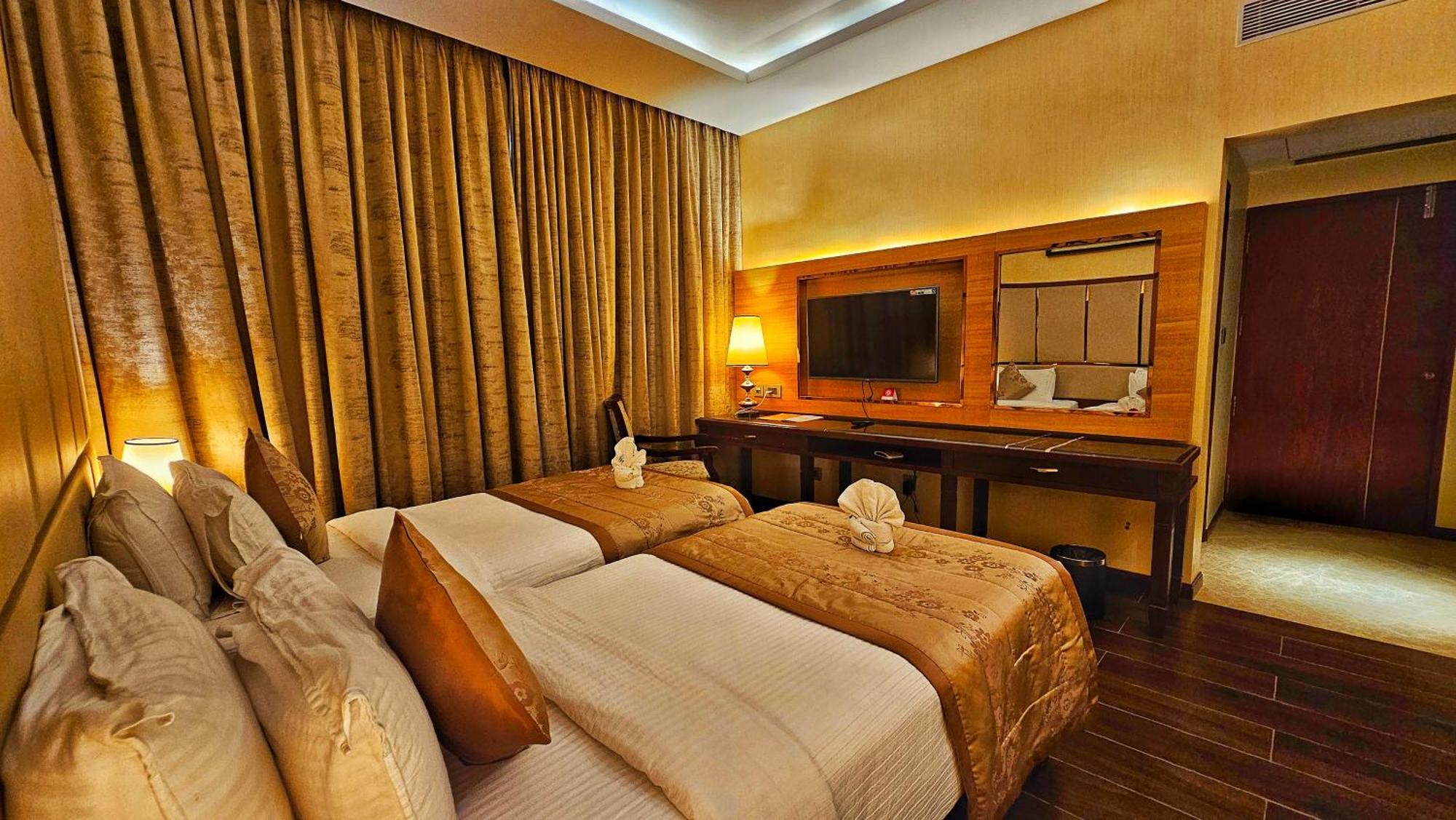 Uva Meridian Bay Resort & Spa Kundapura Buitenkant foto