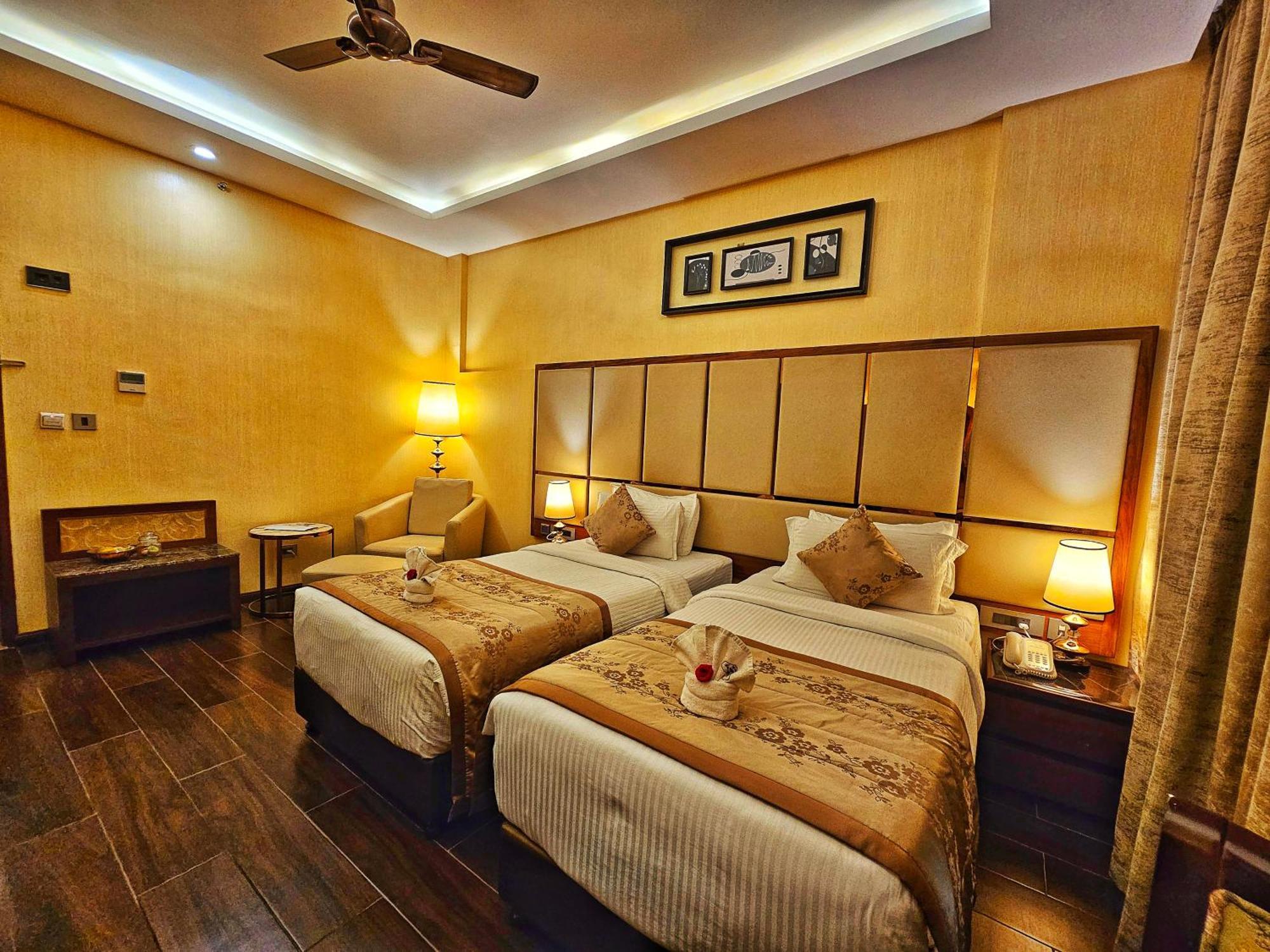 Uva Meridian Bay Resort & Spa Kundapura Buitenkant foto