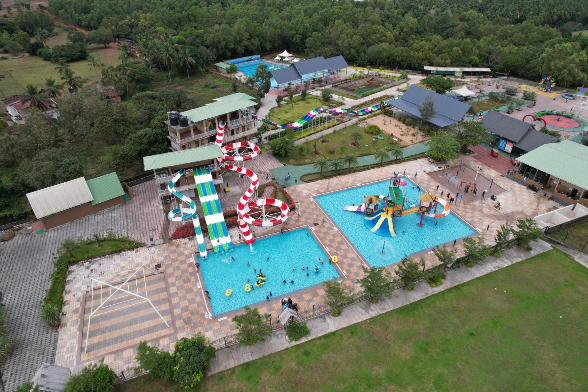 Uva Meridian Bay Resort & Spa Kundapura Buitenkant foto