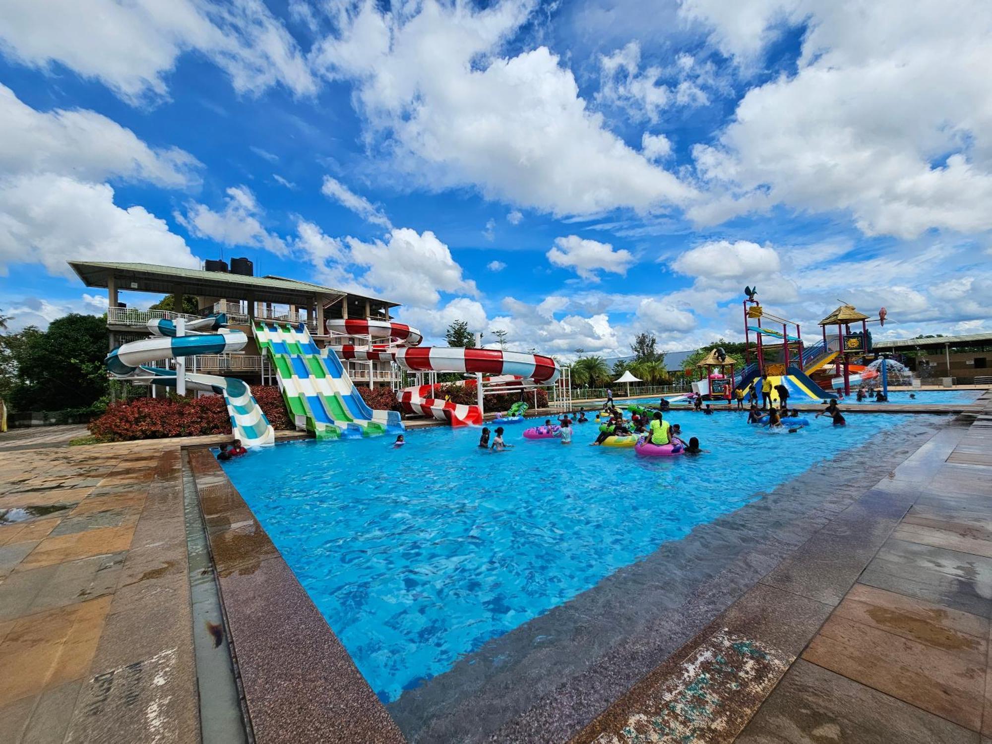 Uva Meridian Bay Resort & Spa Kundapura Buitenkant foto